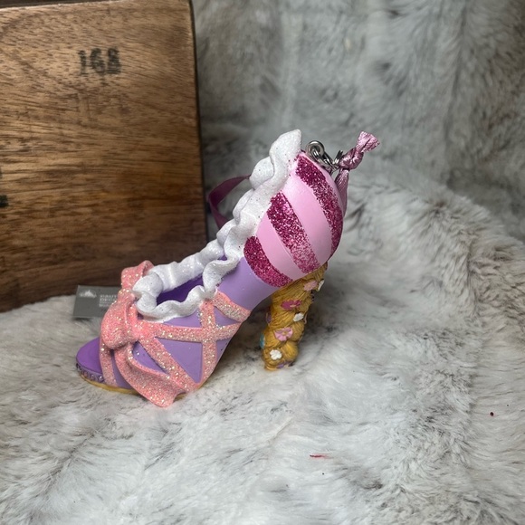 Disney Rapunzel Princess Runway Collection Shoe Ornament - Picture 3 of 8
